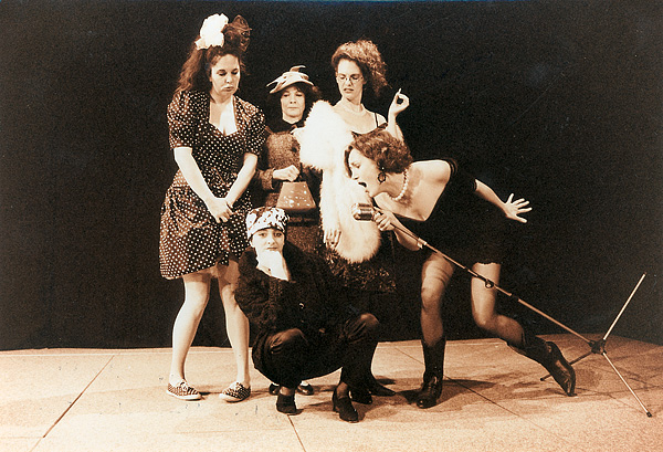 Crazy Ladies – Frauen zwischen Wahn und Sinn